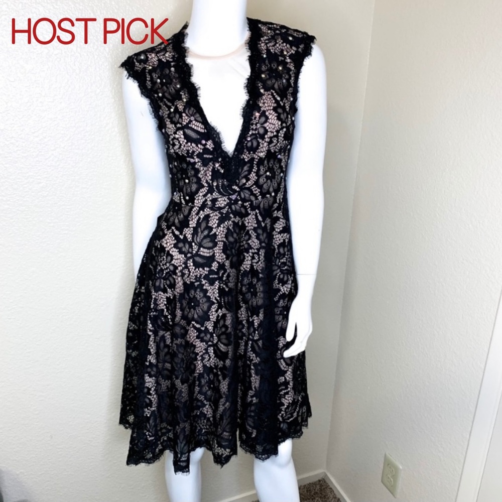 HP🌟NWT BEBE Black Sequin Lace Overlay Keyhole Dress